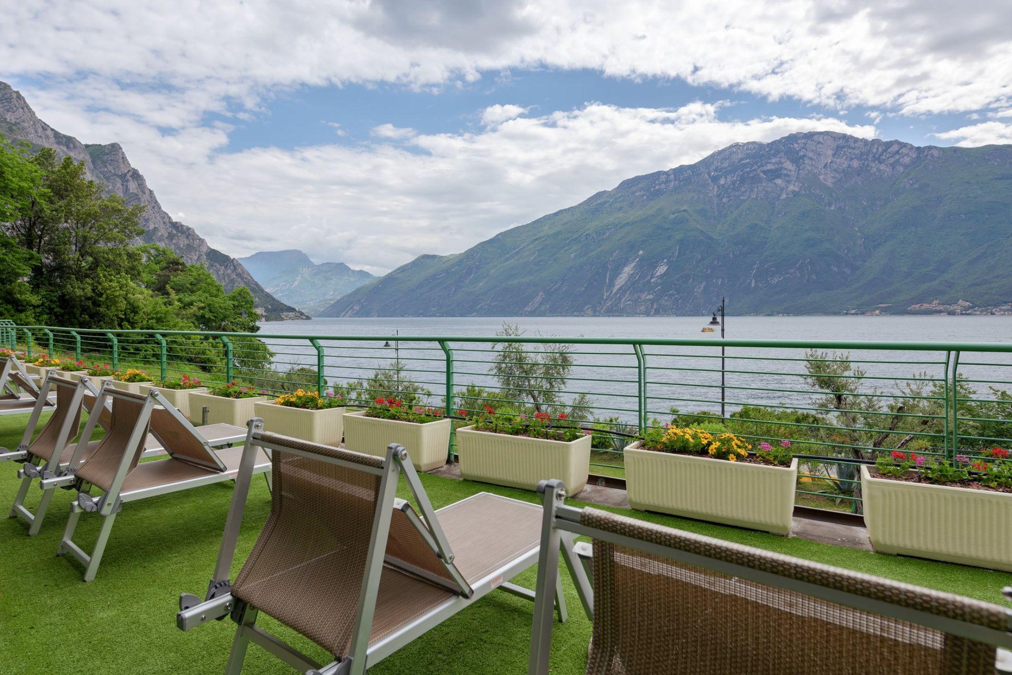 Hotel Alexander Limone sul Garda Exterior photo