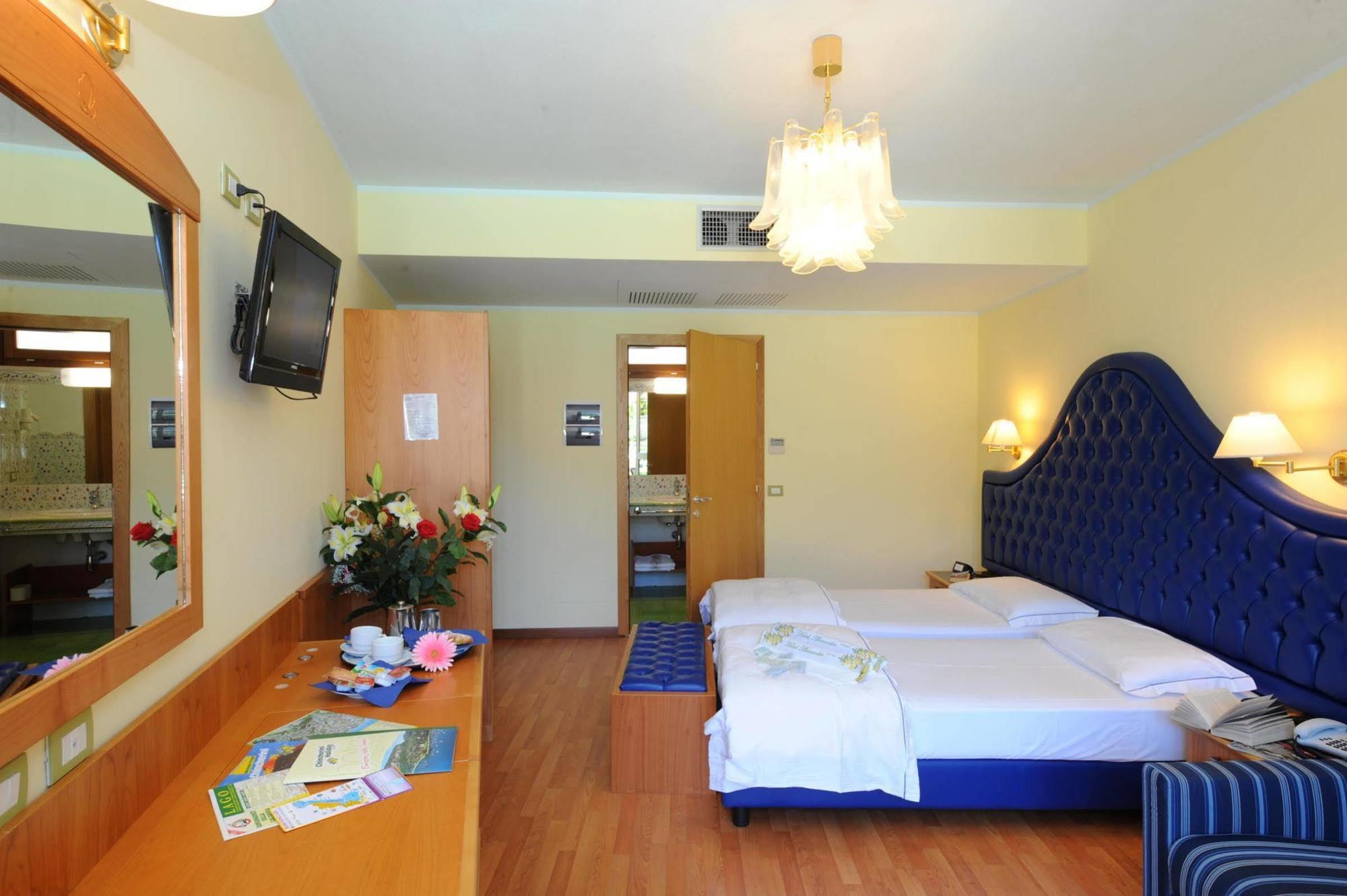 Hotel Alexander Limone sul Garda Exterior photo